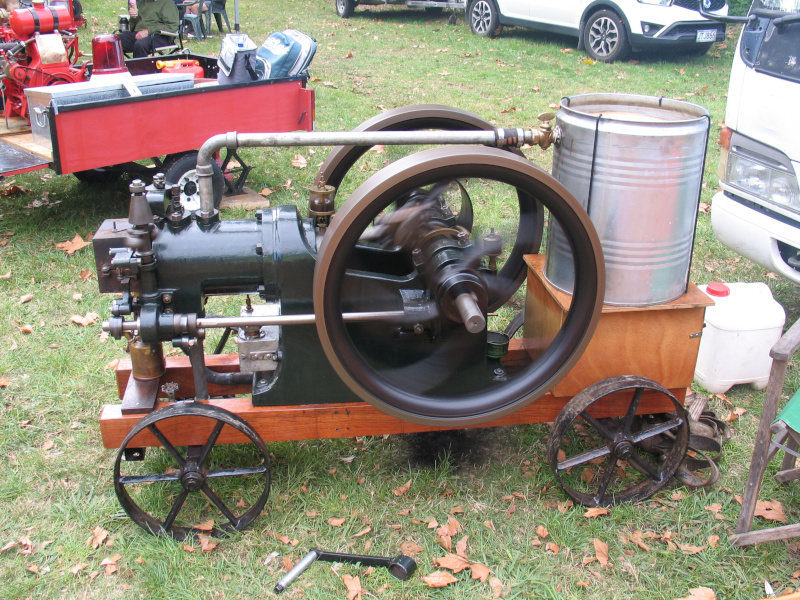 Vintage horizontal stationary engine Farming like grandad 2025 photo 18