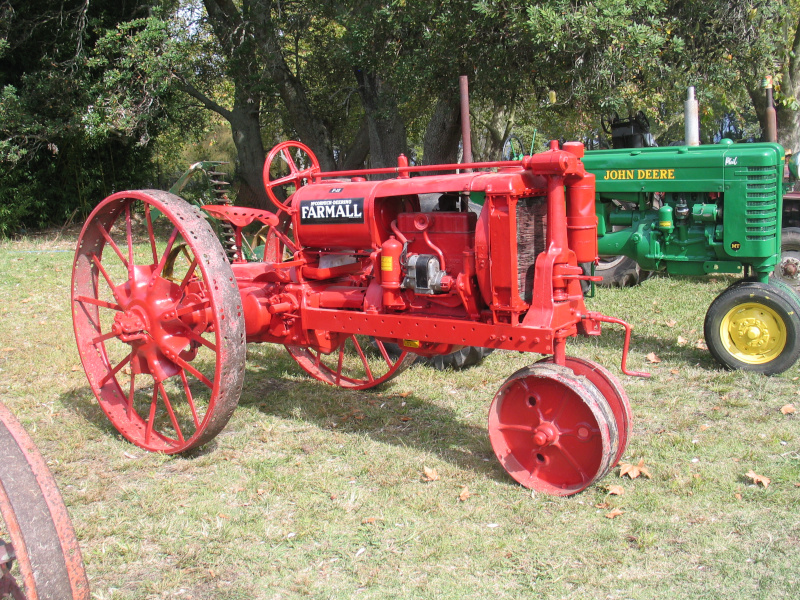 Waterwheel Farmall F12 Farming like grandad 2025 photo 20