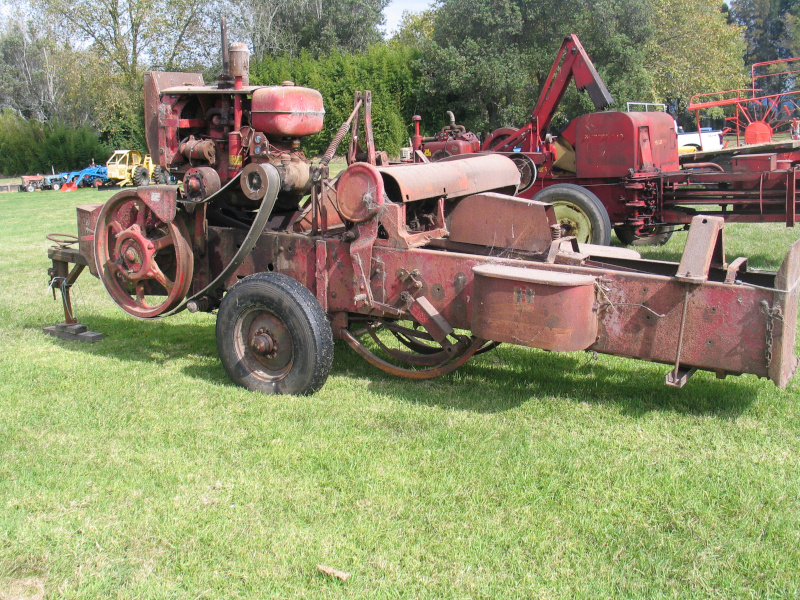 Vintage IHC baler Farming like grandad 2025 photo 22
