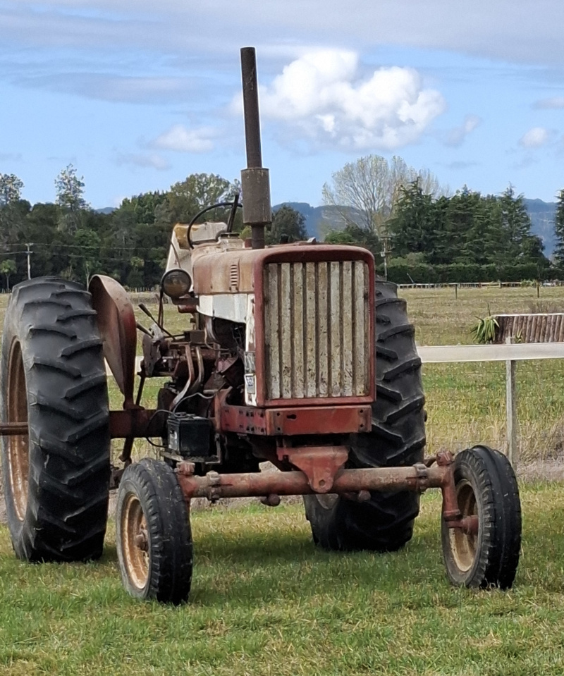Vintage IHC tractor Farming like grandad 2025 photo 23